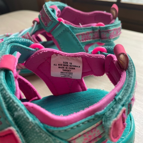 CAT & JACK UGC Toddler size 10 water shoes pink blue adjustable Velcro top back - Picture 5 of 12